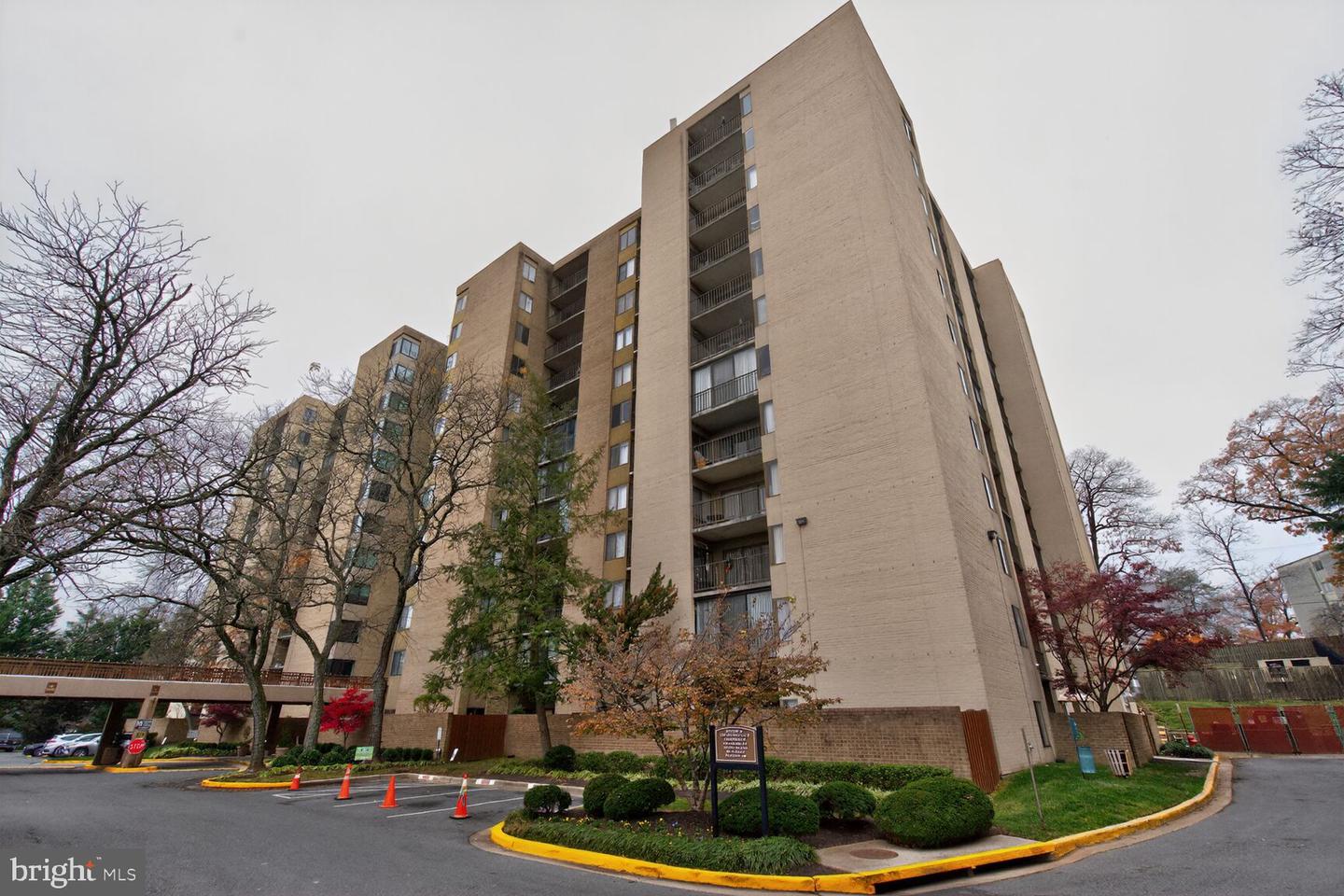 9200 Edwards Way #811, Hyattsville