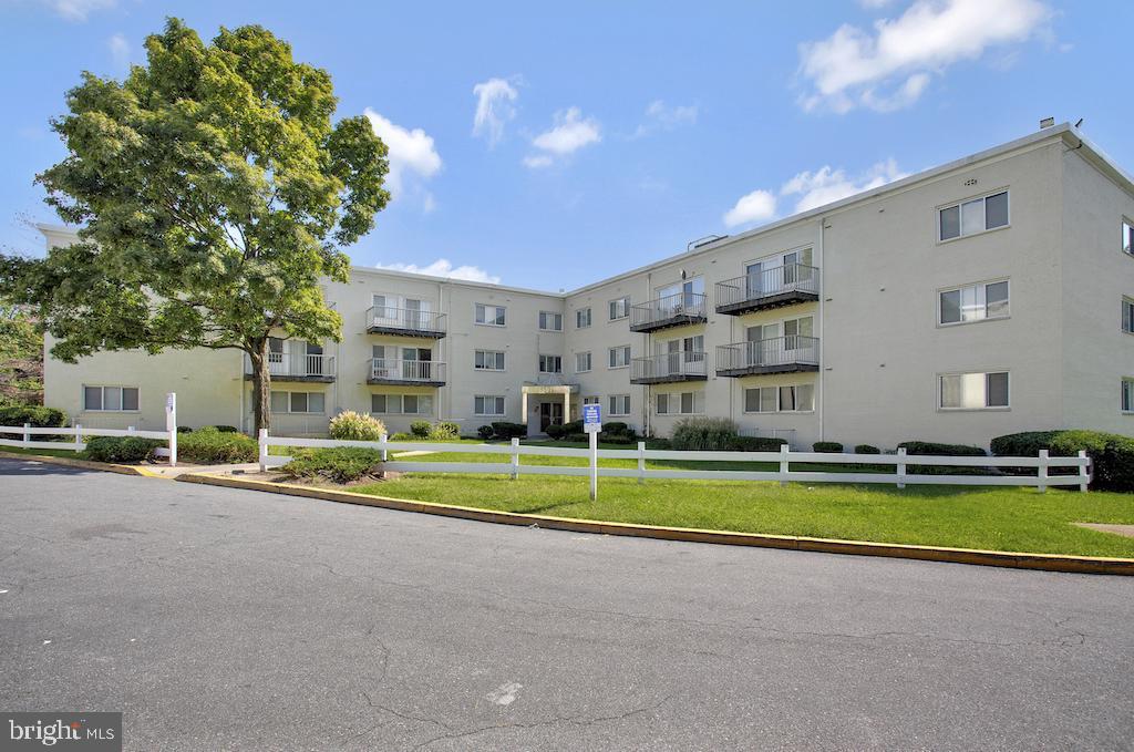 5601 Parker House Terrace #201, Hyattsville