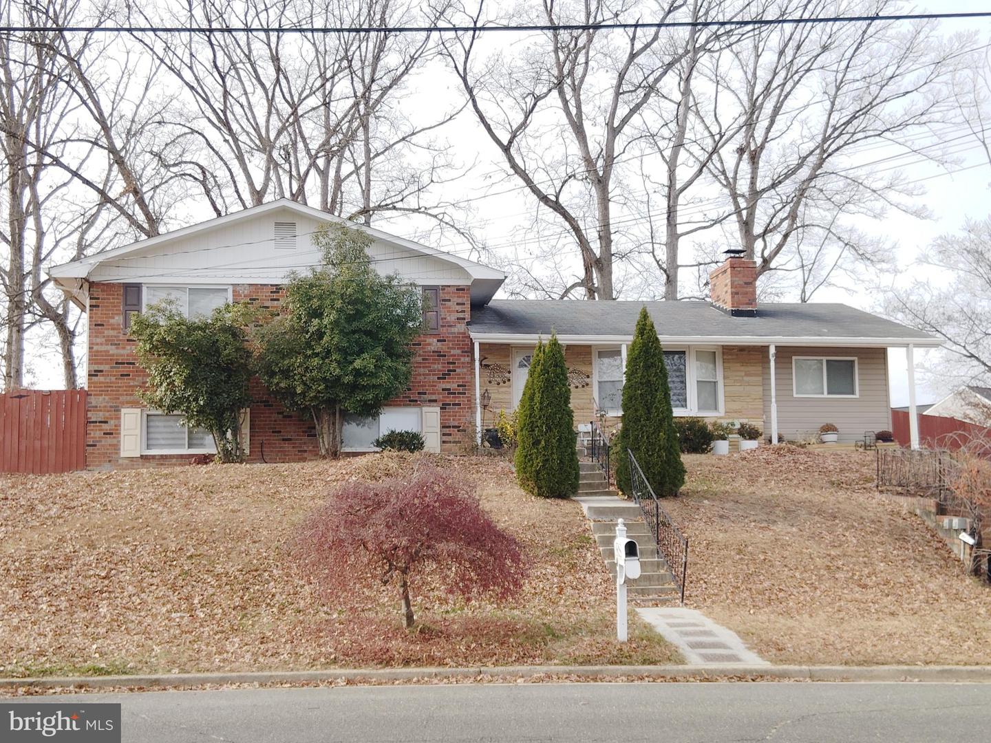 9601 Hale Drive, Clinton