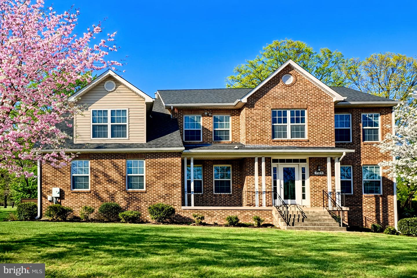 725 Gleneagles Drive