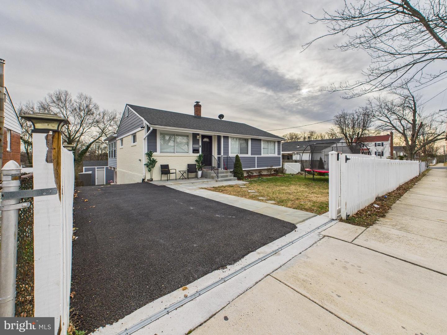 6803 Ingraham Street, Riverdale
