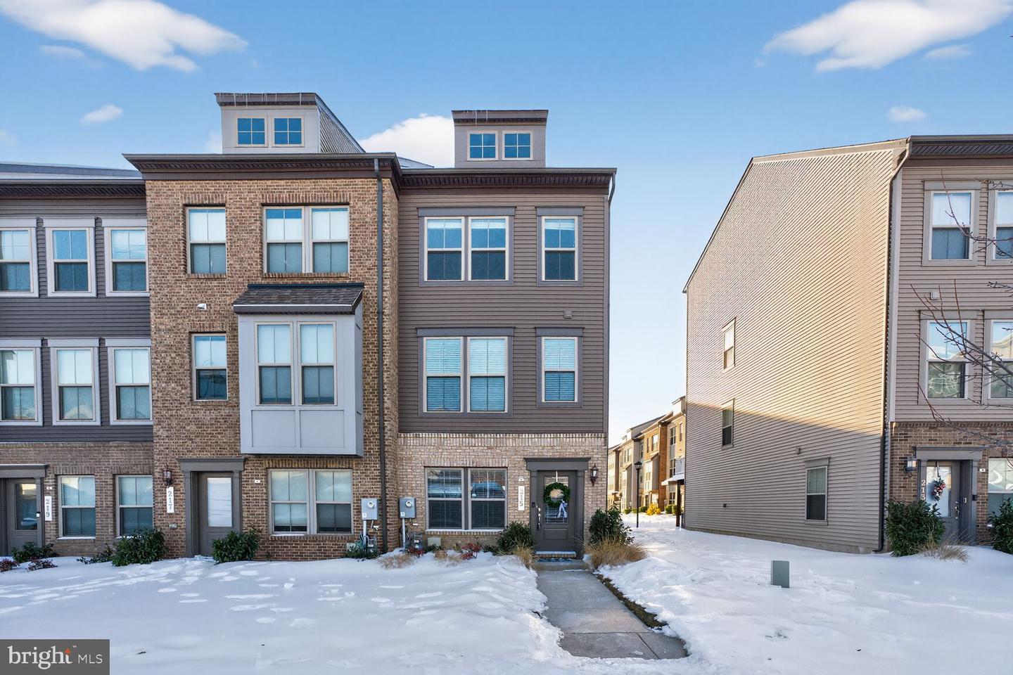 215 Phoenix Drive, Upper Marlboro