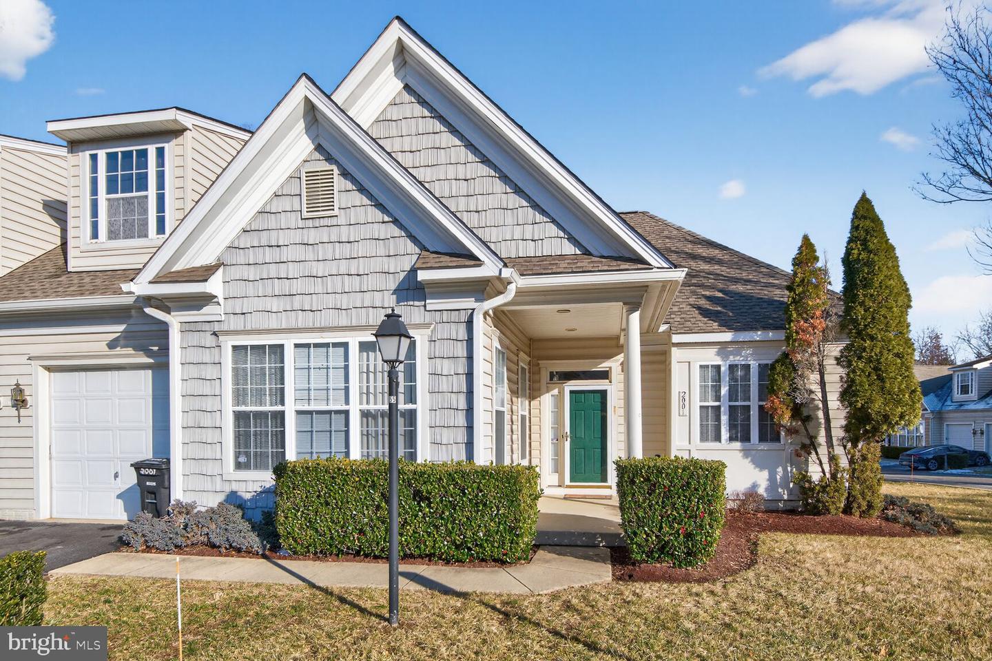 2001 Upshire Court #67, Bowie