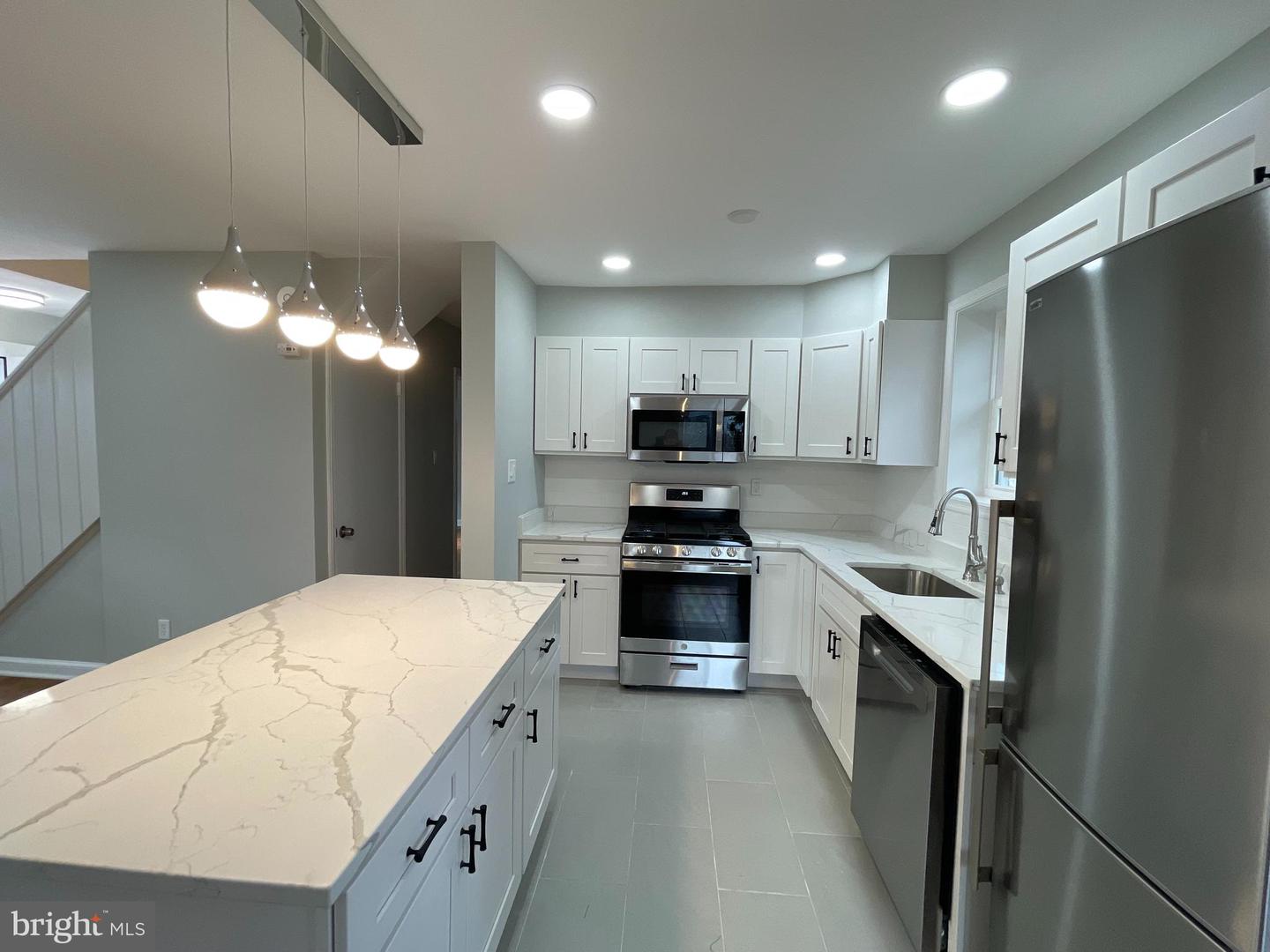 6909 40th, University Park