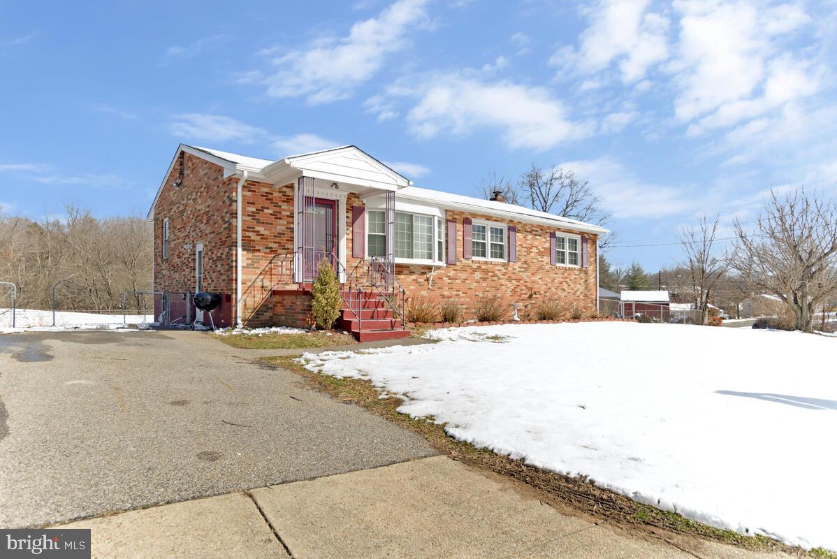 9012 Phyllis Drive, Clinton