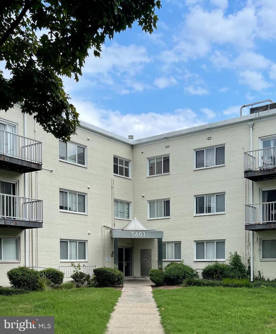 5601 Parker House Terrace #301, Hyattsville