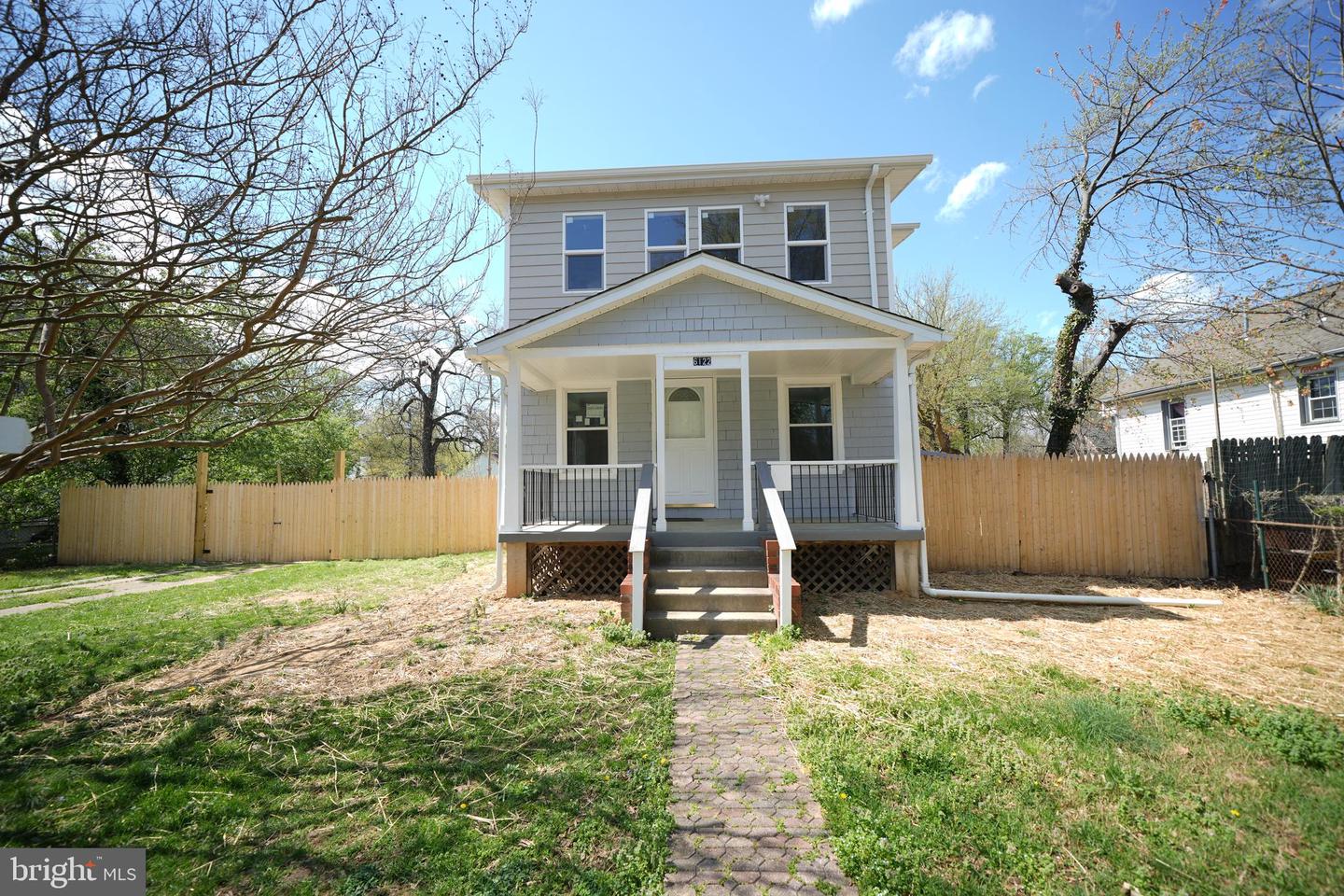 6122 54th Avenue, Riverdale