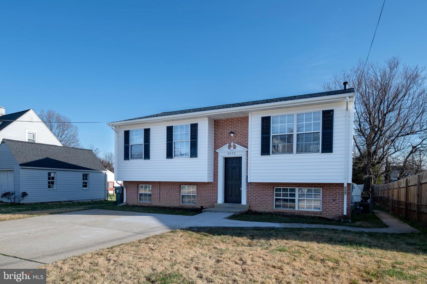 5005 Apache Street, College Park