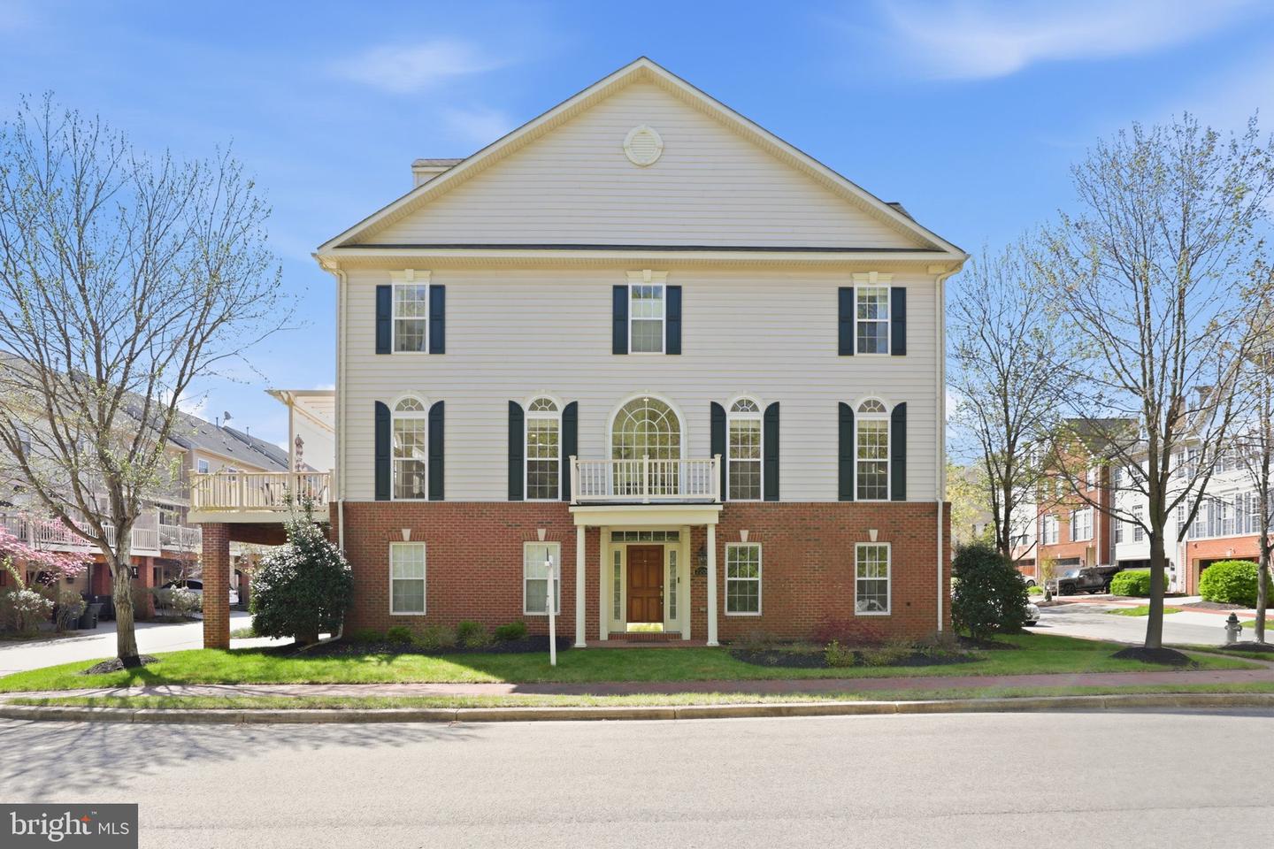 2200 Barnstable Drive