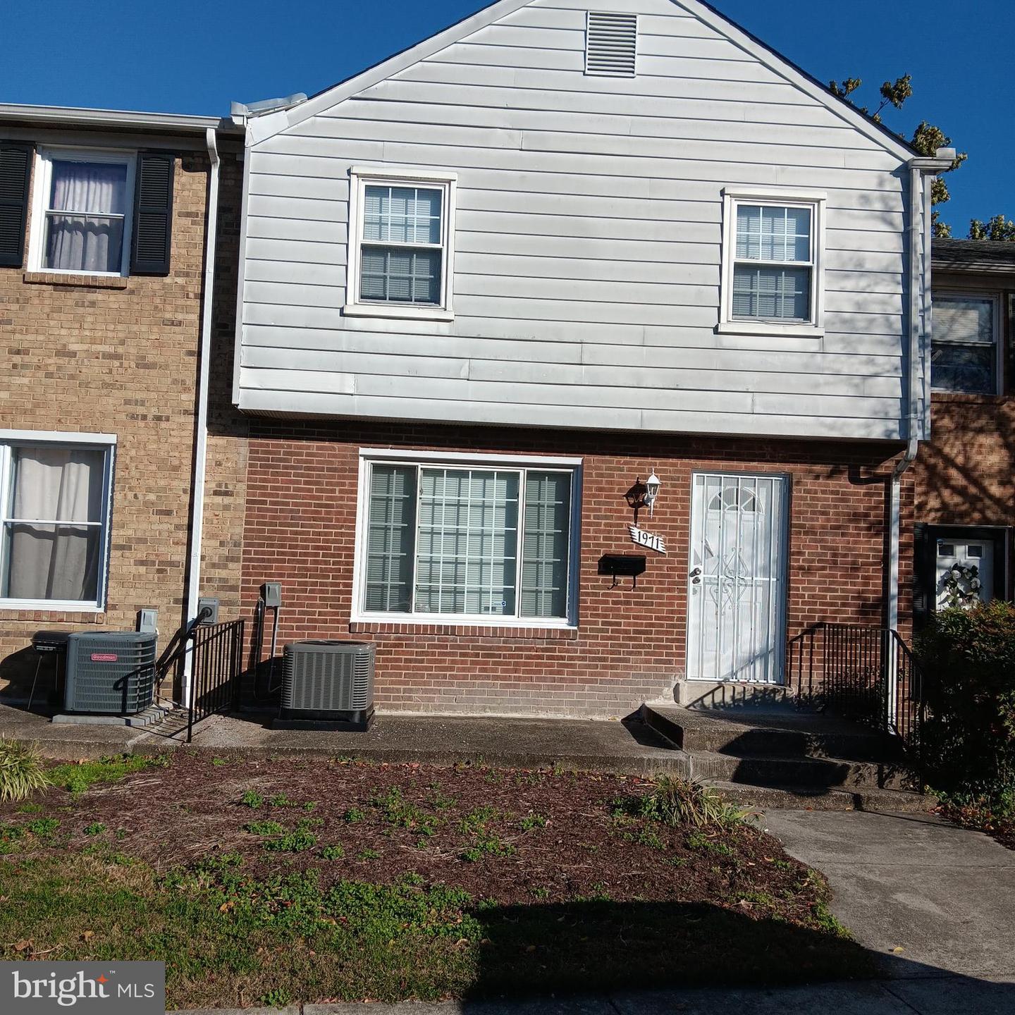 1971 Addison Road S