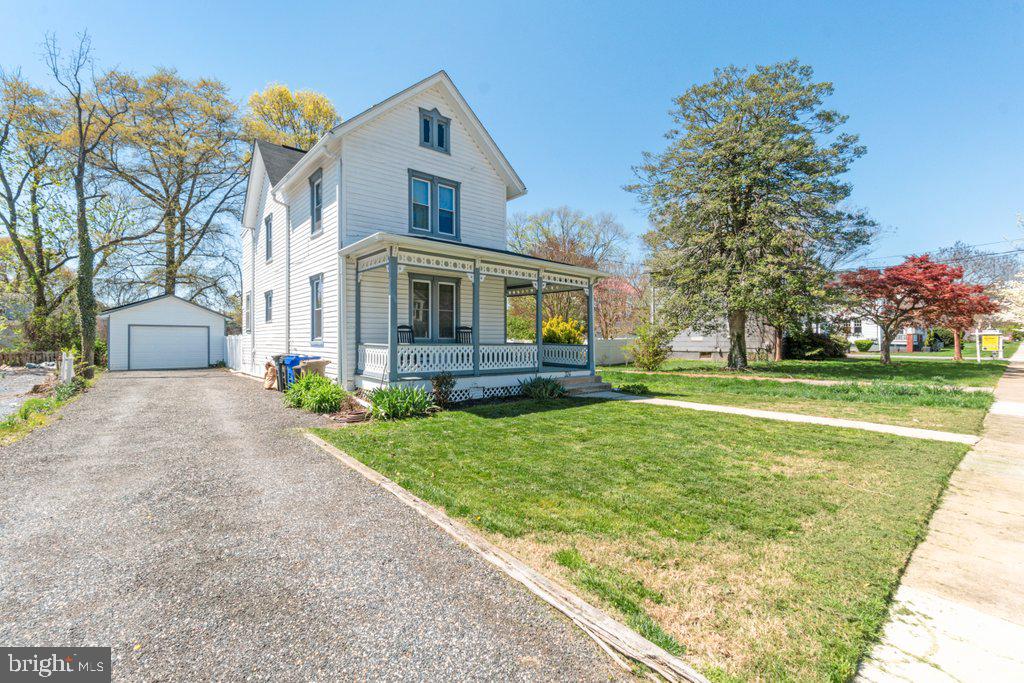 324 Laurel Avenue, Laurel