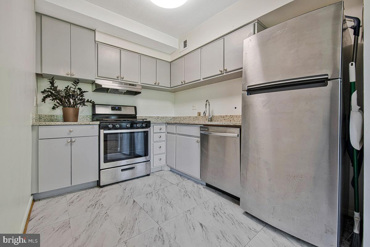 4410 Oglethorpe Street #317