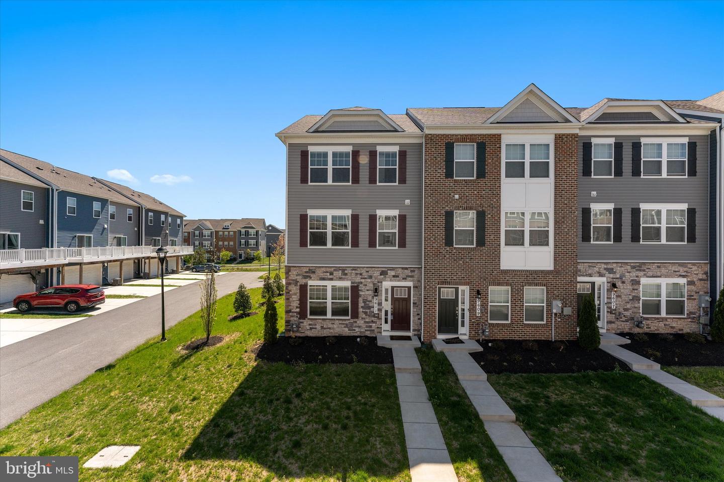 9611 Silver Bluff Way