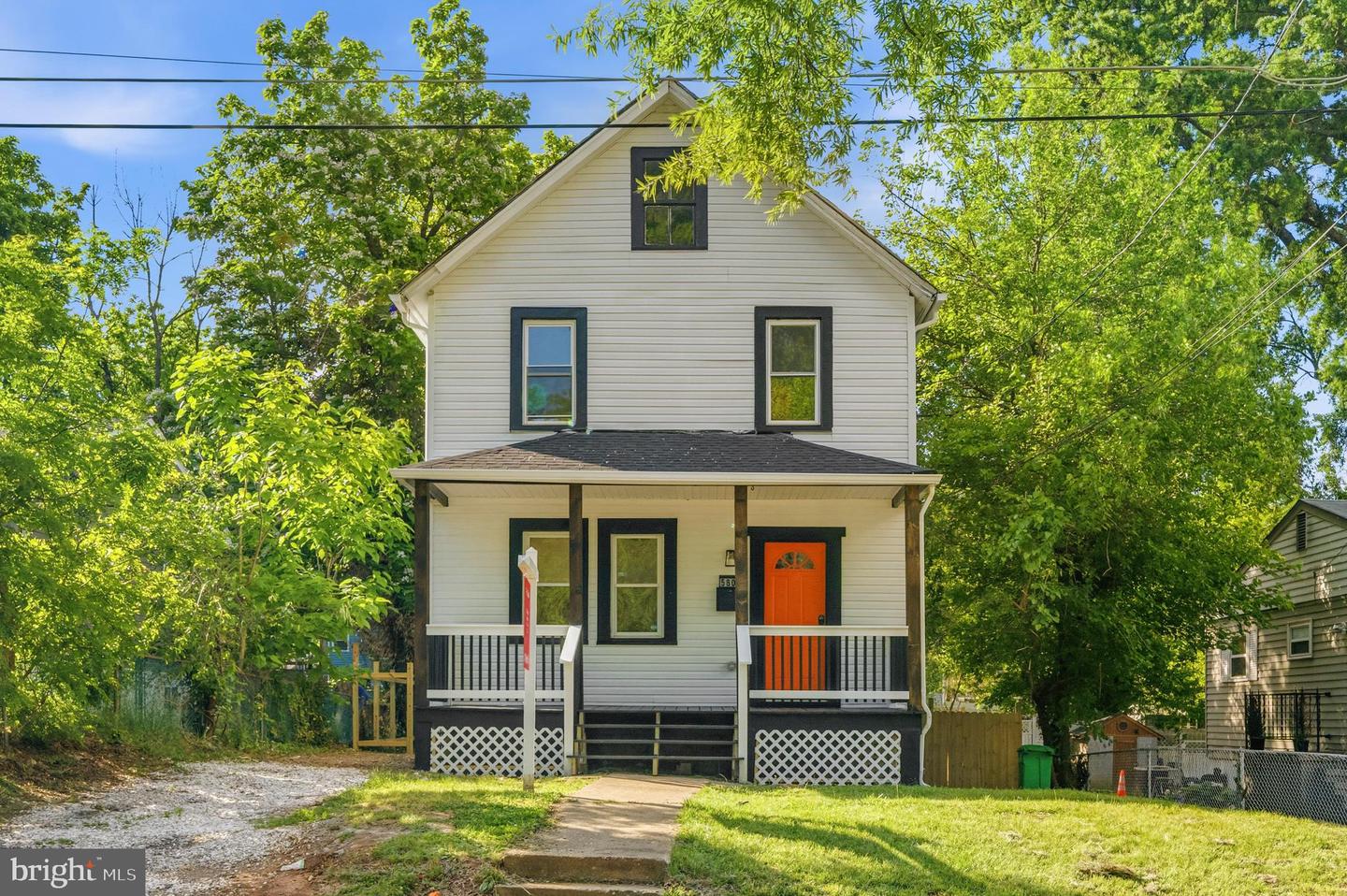 5807 Dade Street
