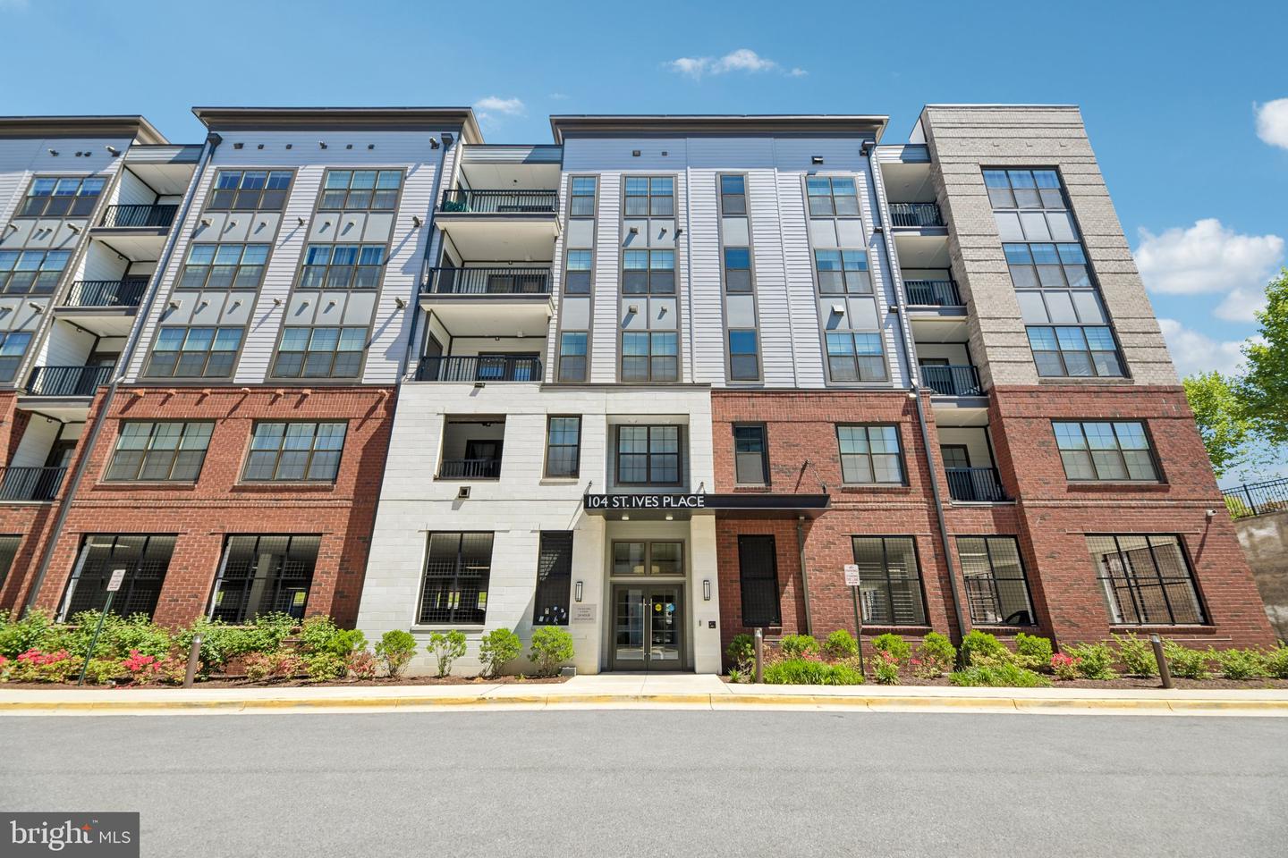 104 Saint Ives Place #402, Oxon Hill