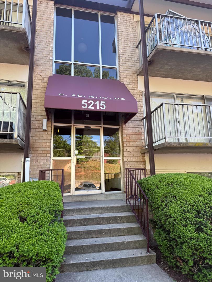 5215 Newton Street #302