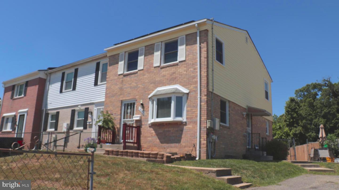 1701 Rollins Place