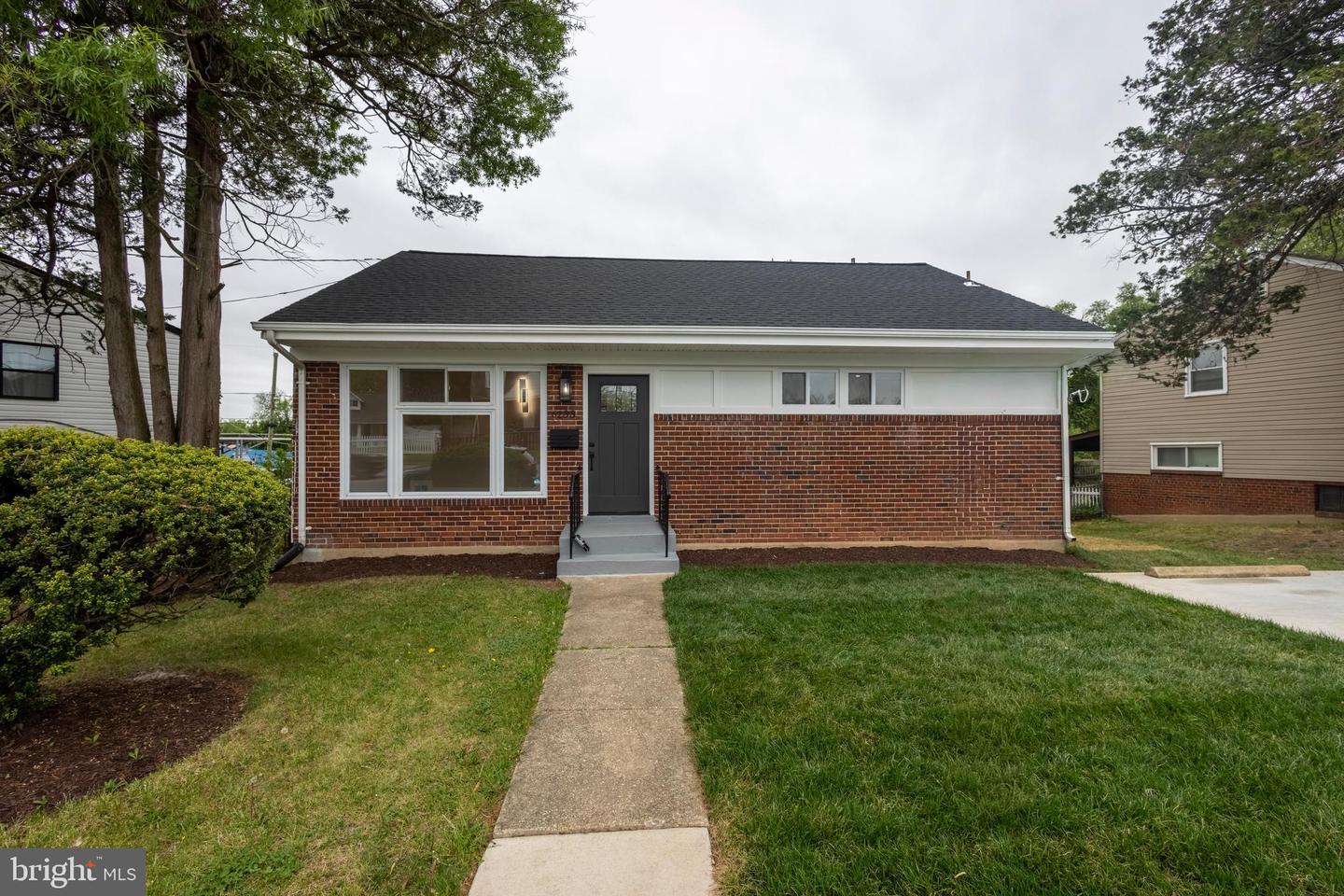 6233 Addison Road, Capitol Heights