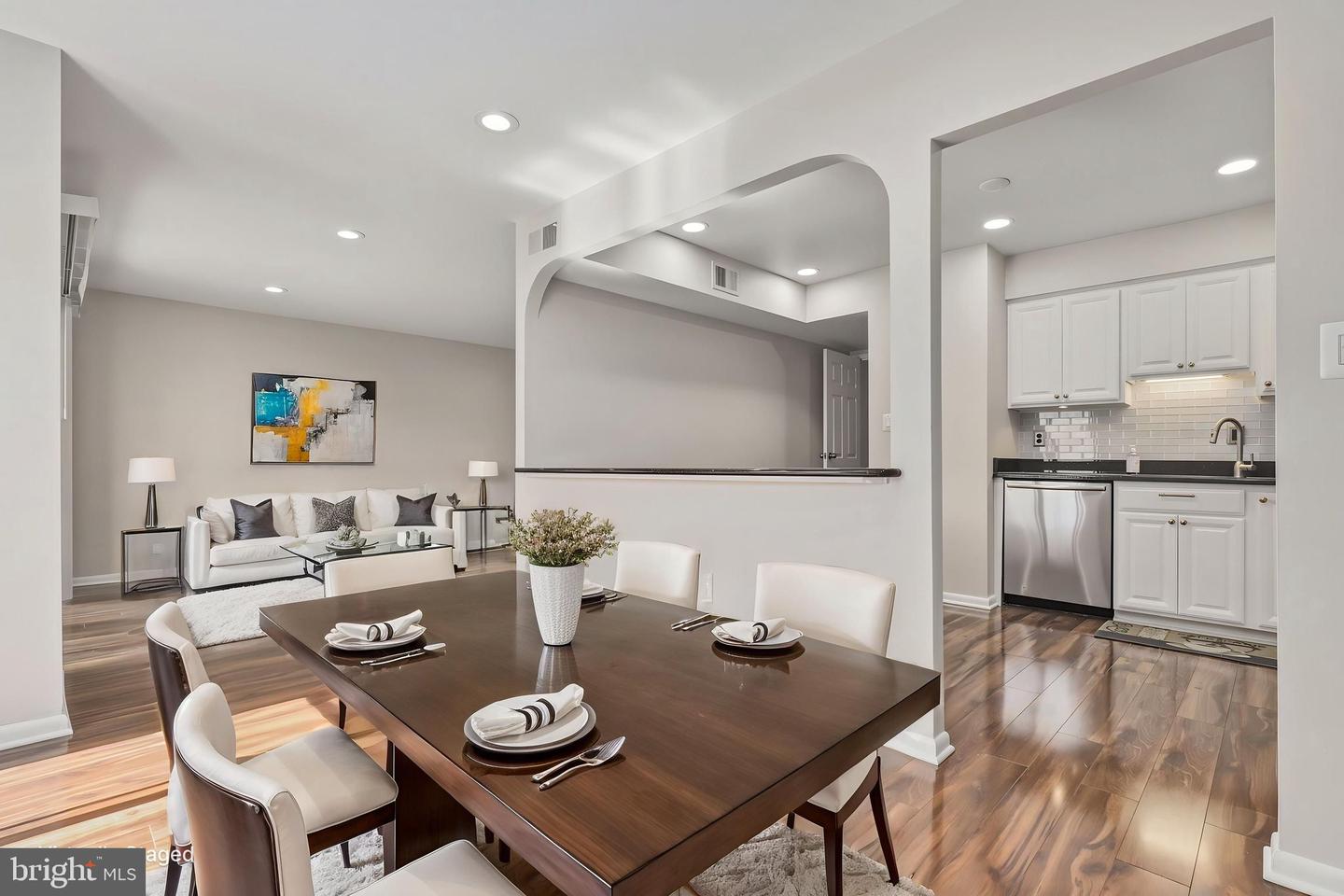 6942 Hanover Parkway #200