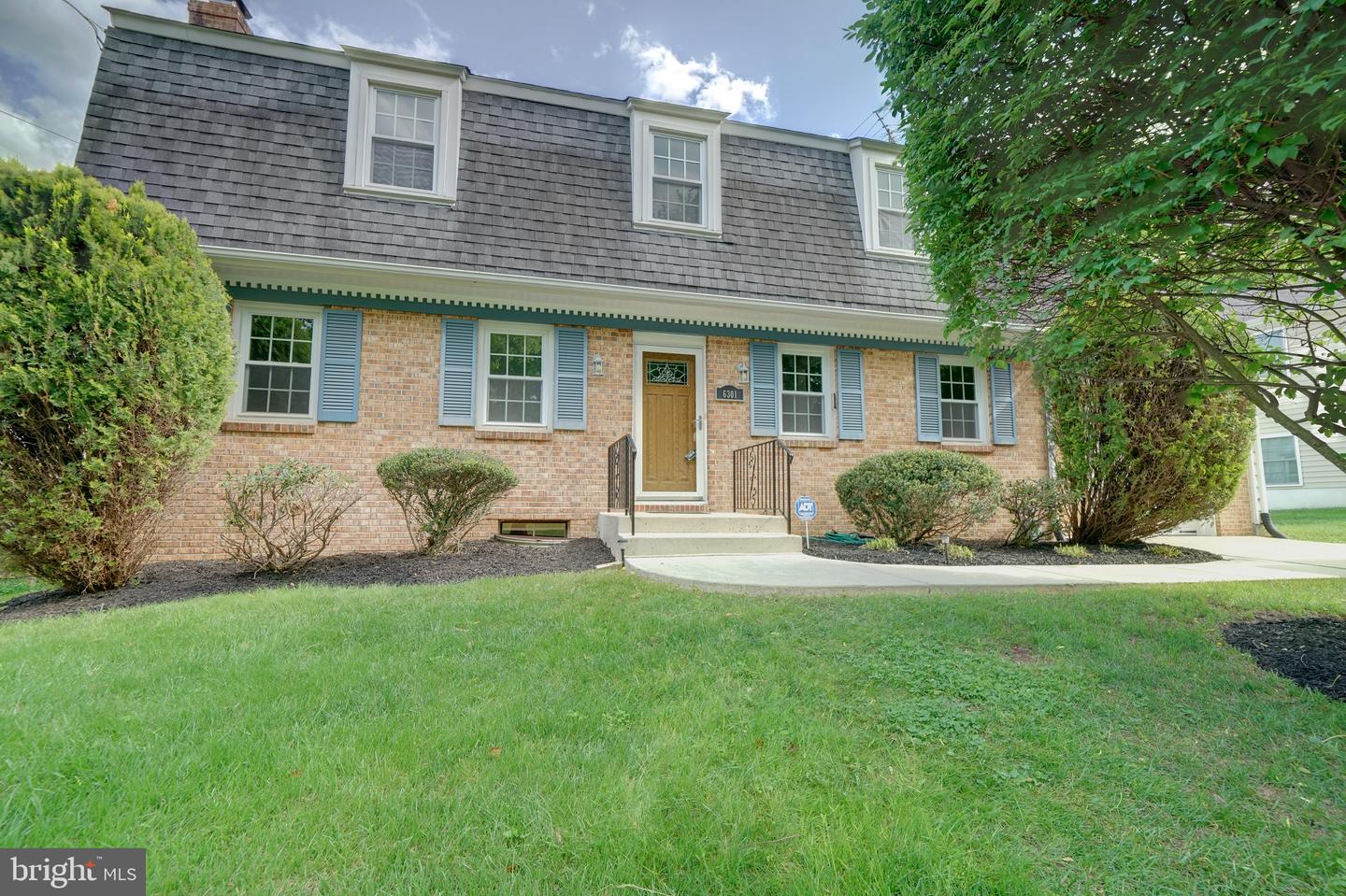 6301 Kaybro Street, Laurel