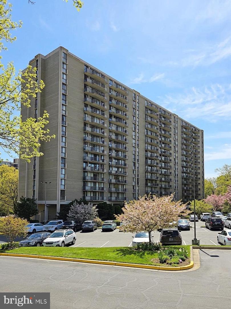 6100 Westchester Park Drive #516