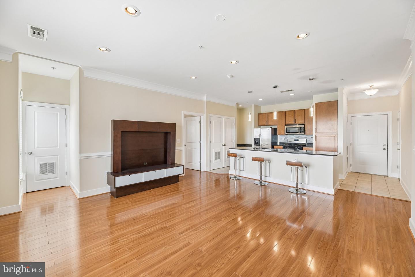 5400 Auth Road #531, Suitland