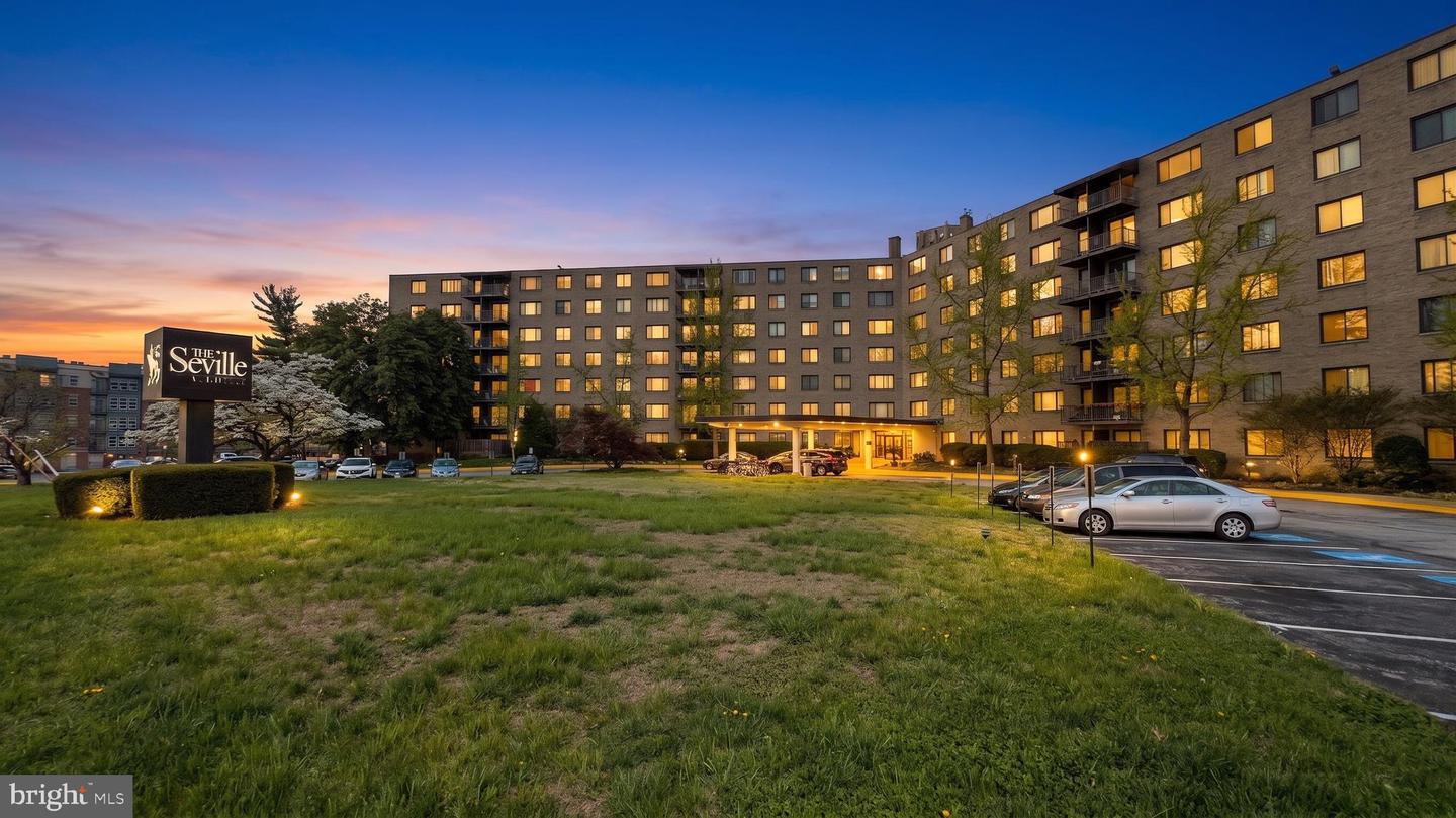 3450 Toledo Terrace #303