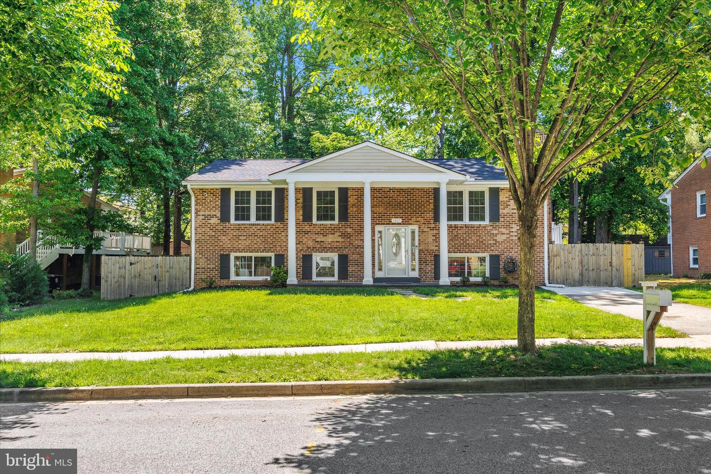 5807 Parkway Drive, Laurel