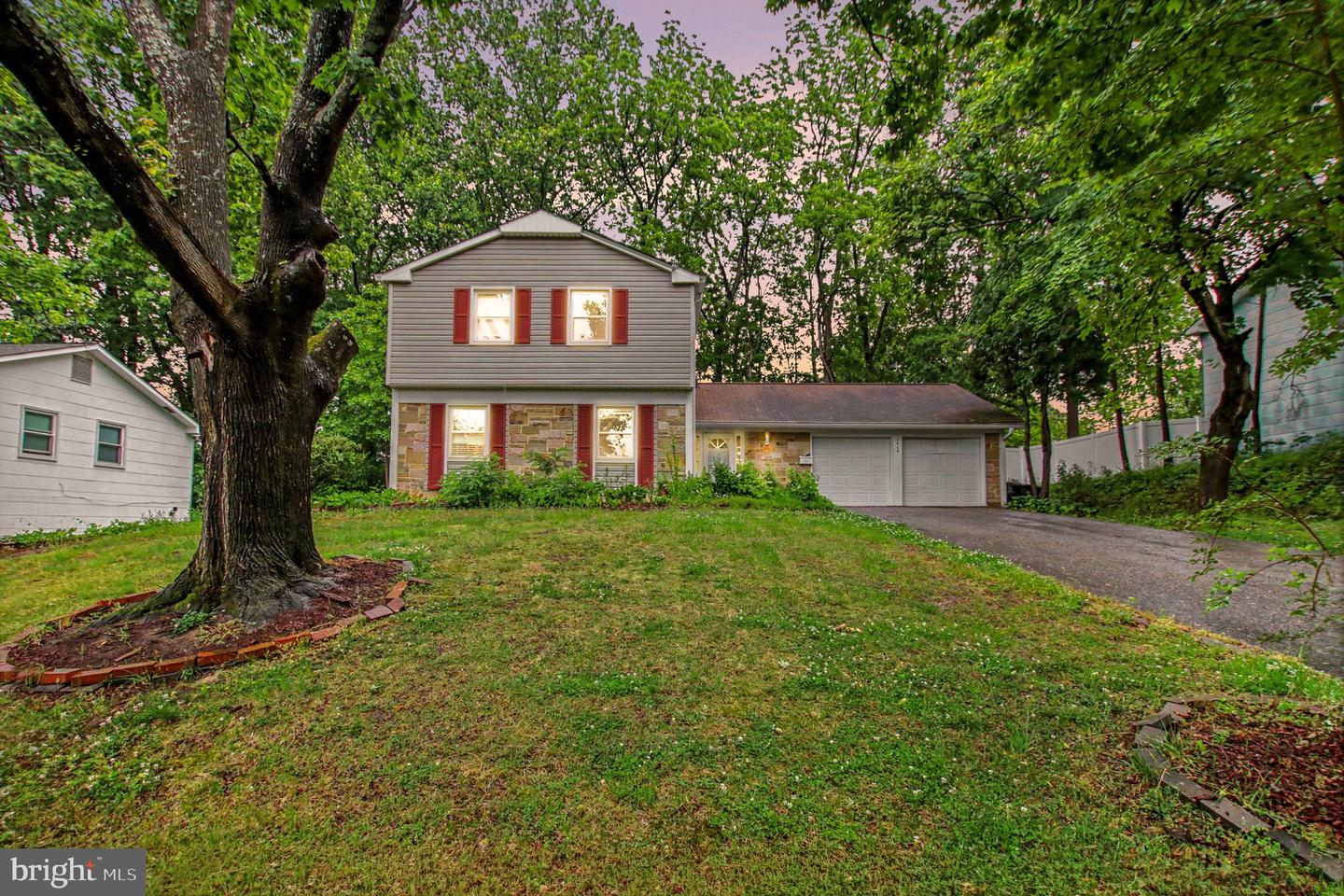 1405 Peachwood Lane