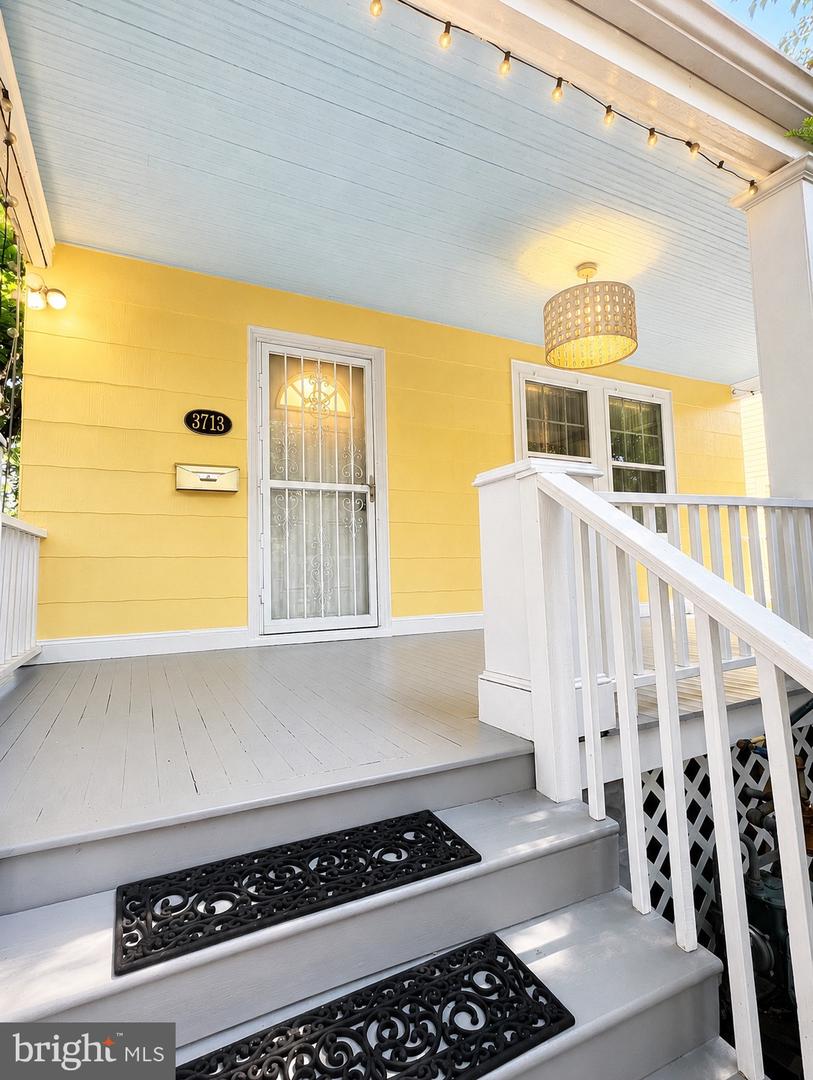 3713 Quincy Street, Brentwood