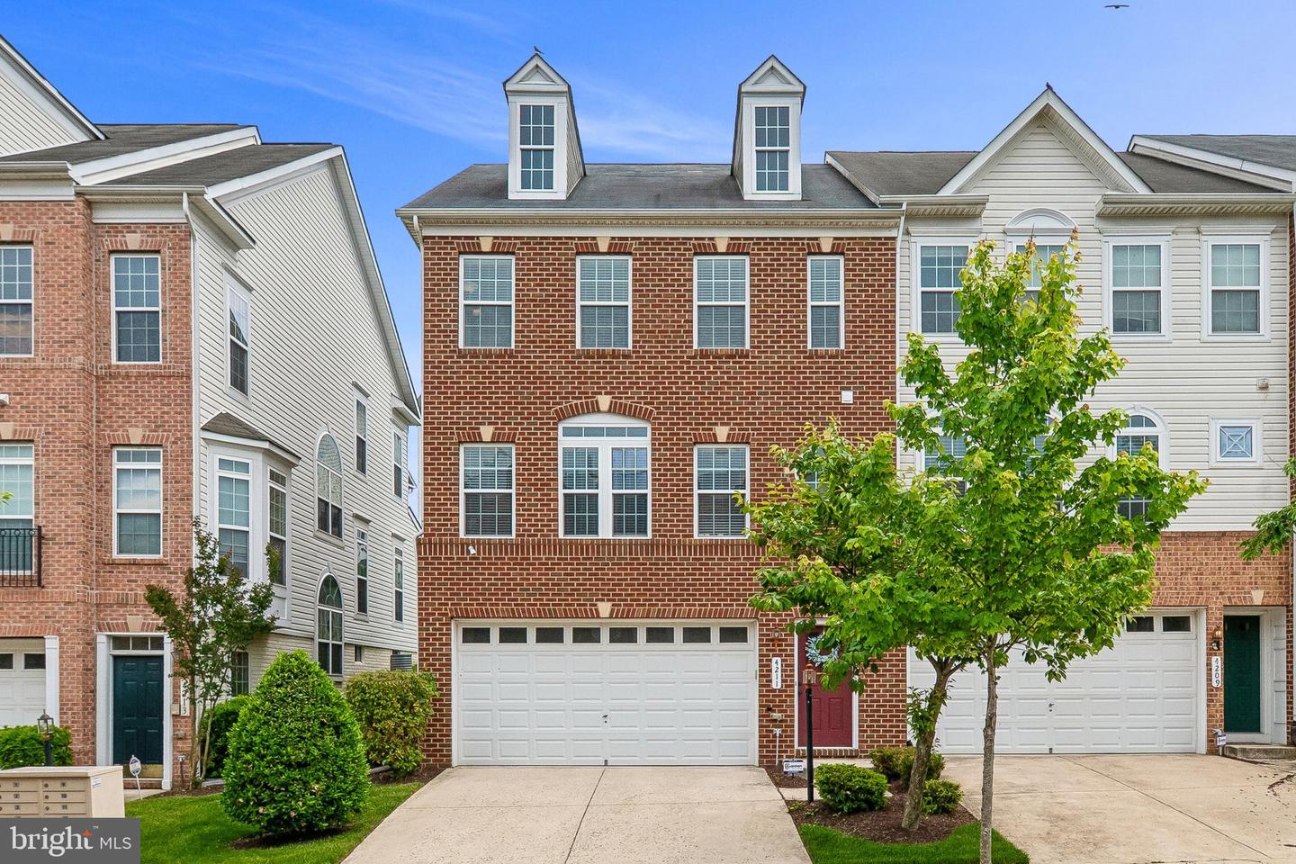 4211 Talmadge Circle