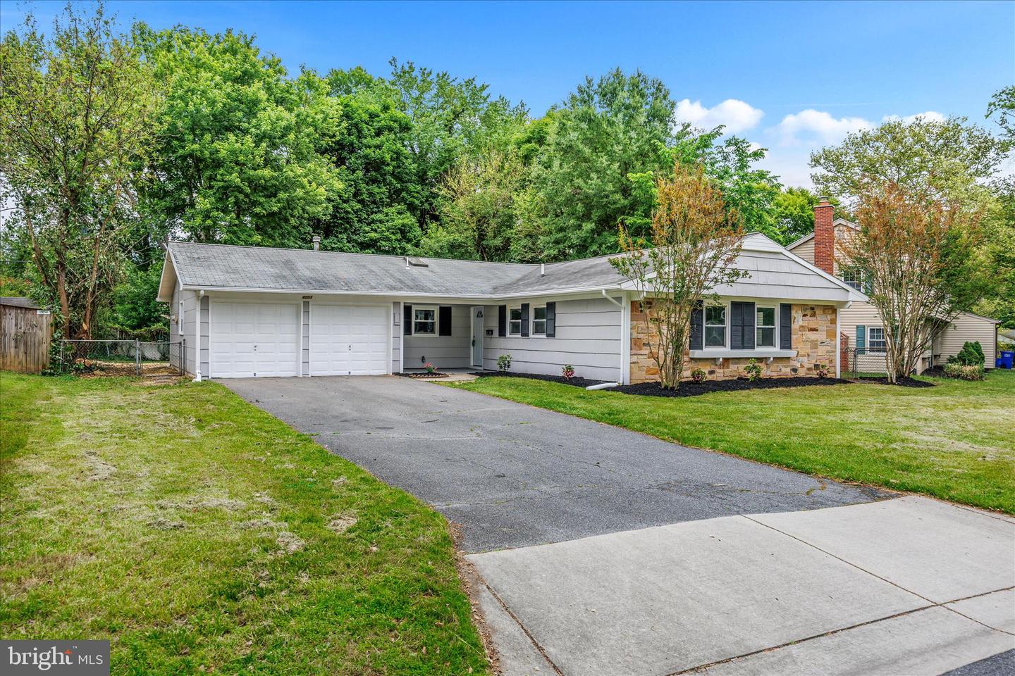 4001 Yarmouth Ln