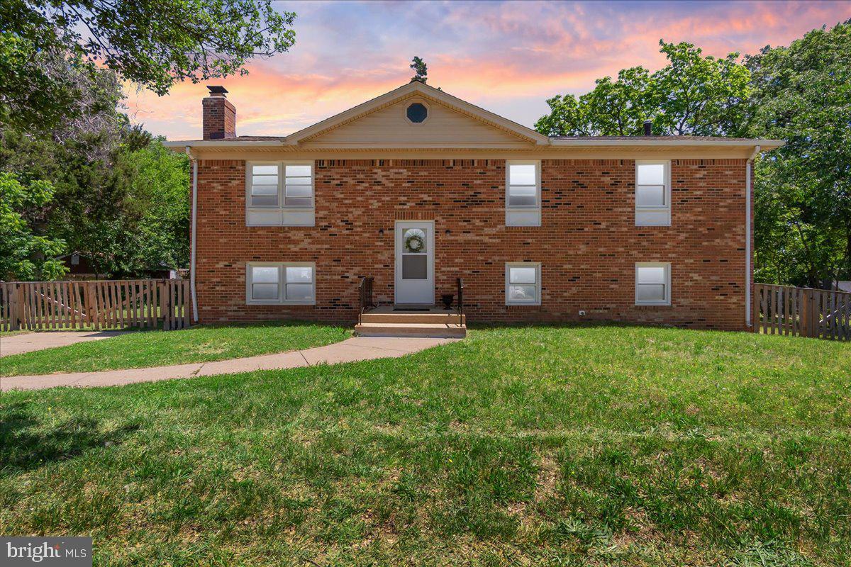 8004 Malcolm Road, Clinton