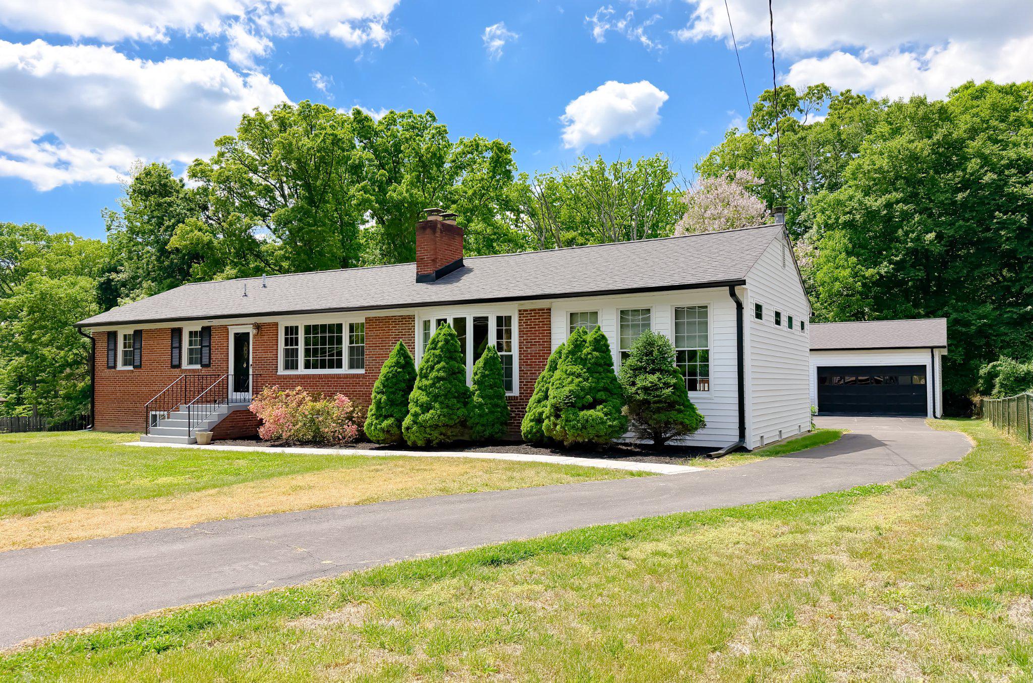 12421 Parker Lane, Clinton