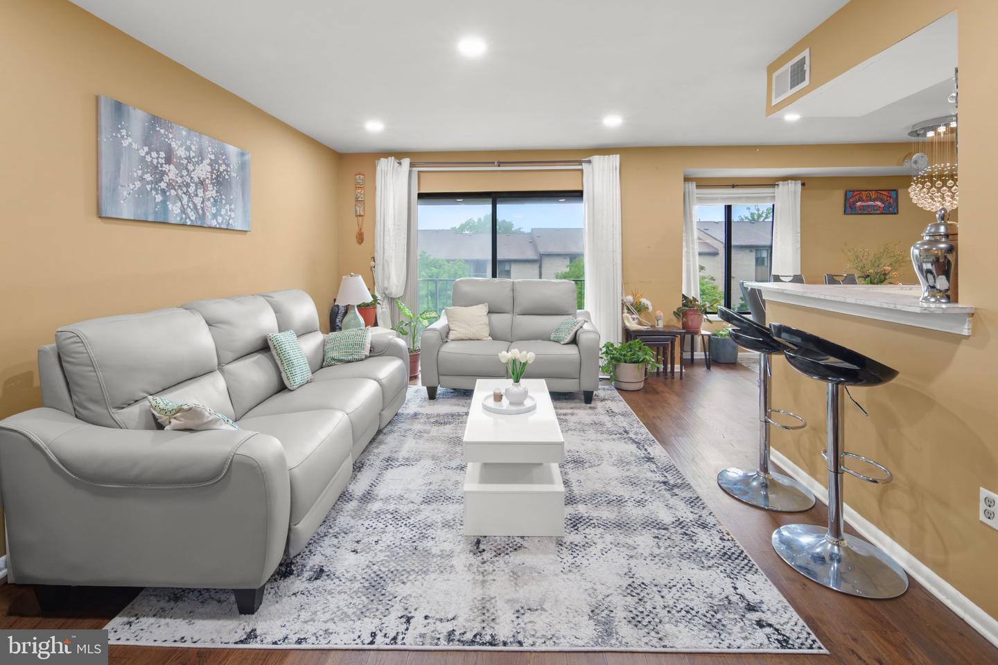 6946 Hanover Parkway #301