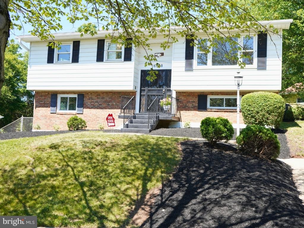 6808 Emerson Street, Riverdale