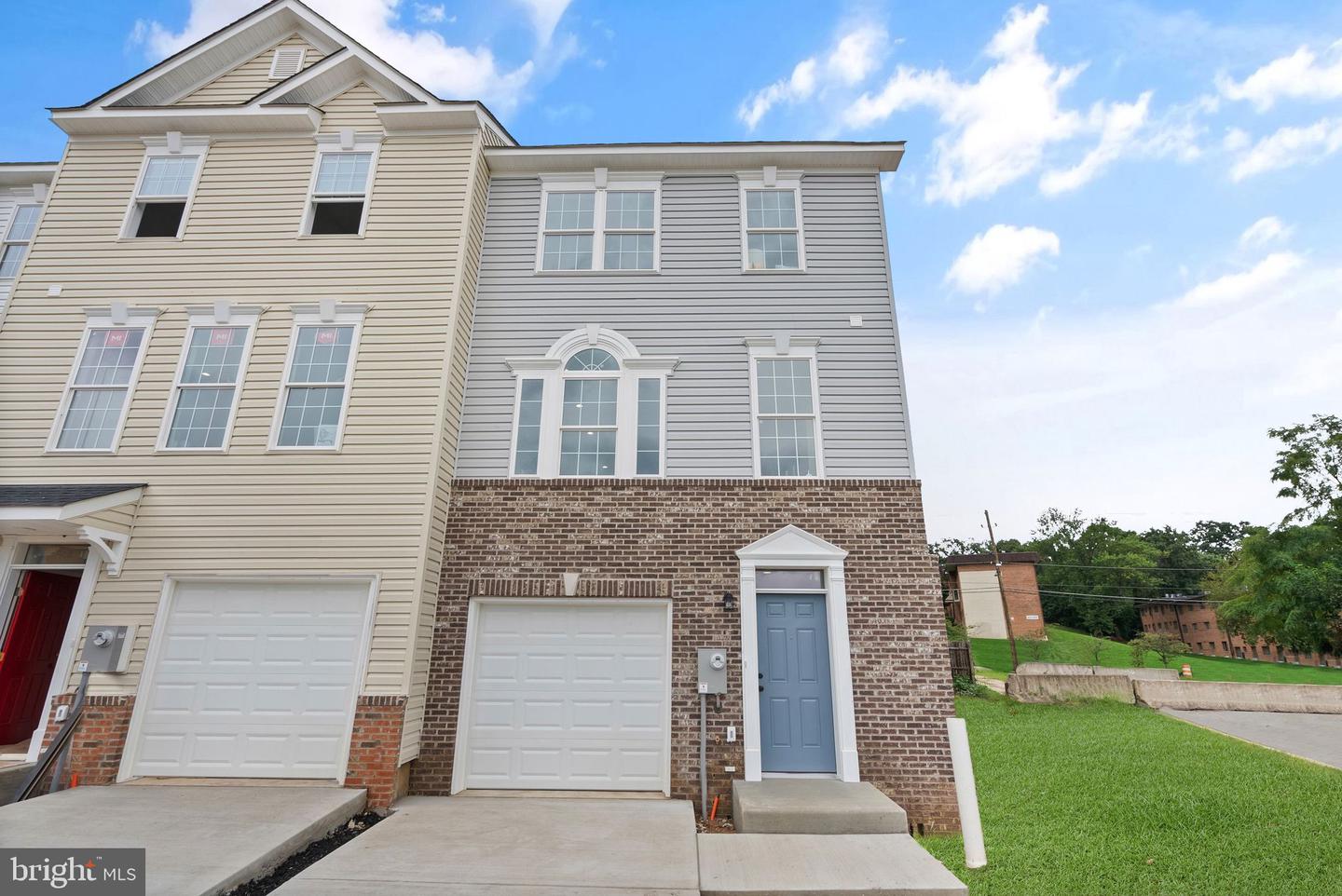4927 Devitt Place
