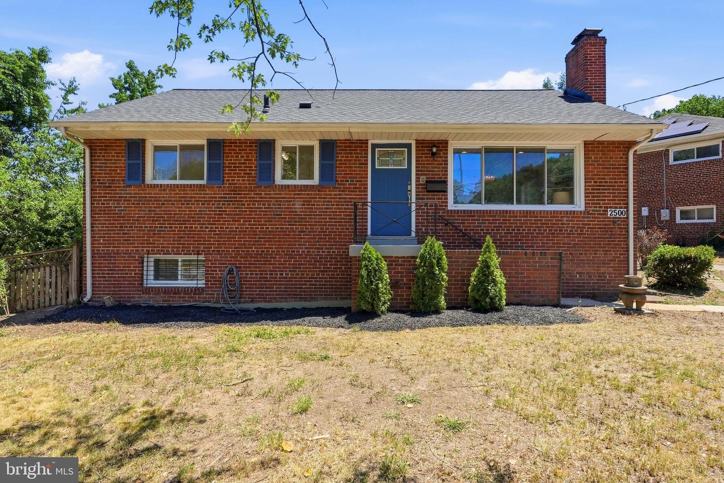 2500 Ramblewood Drive