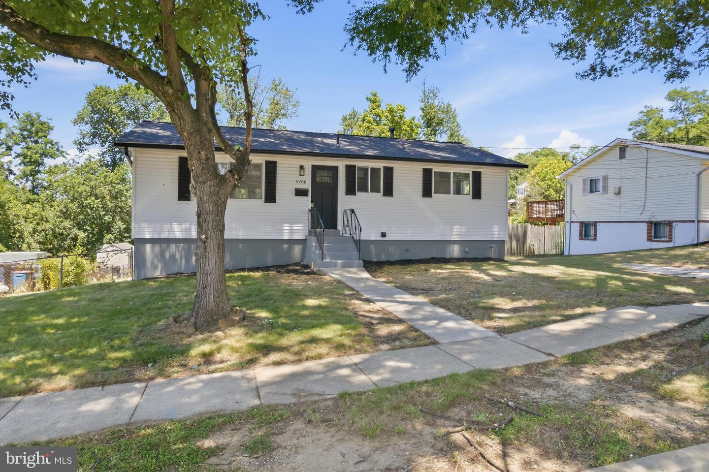 6908 Drylog Street