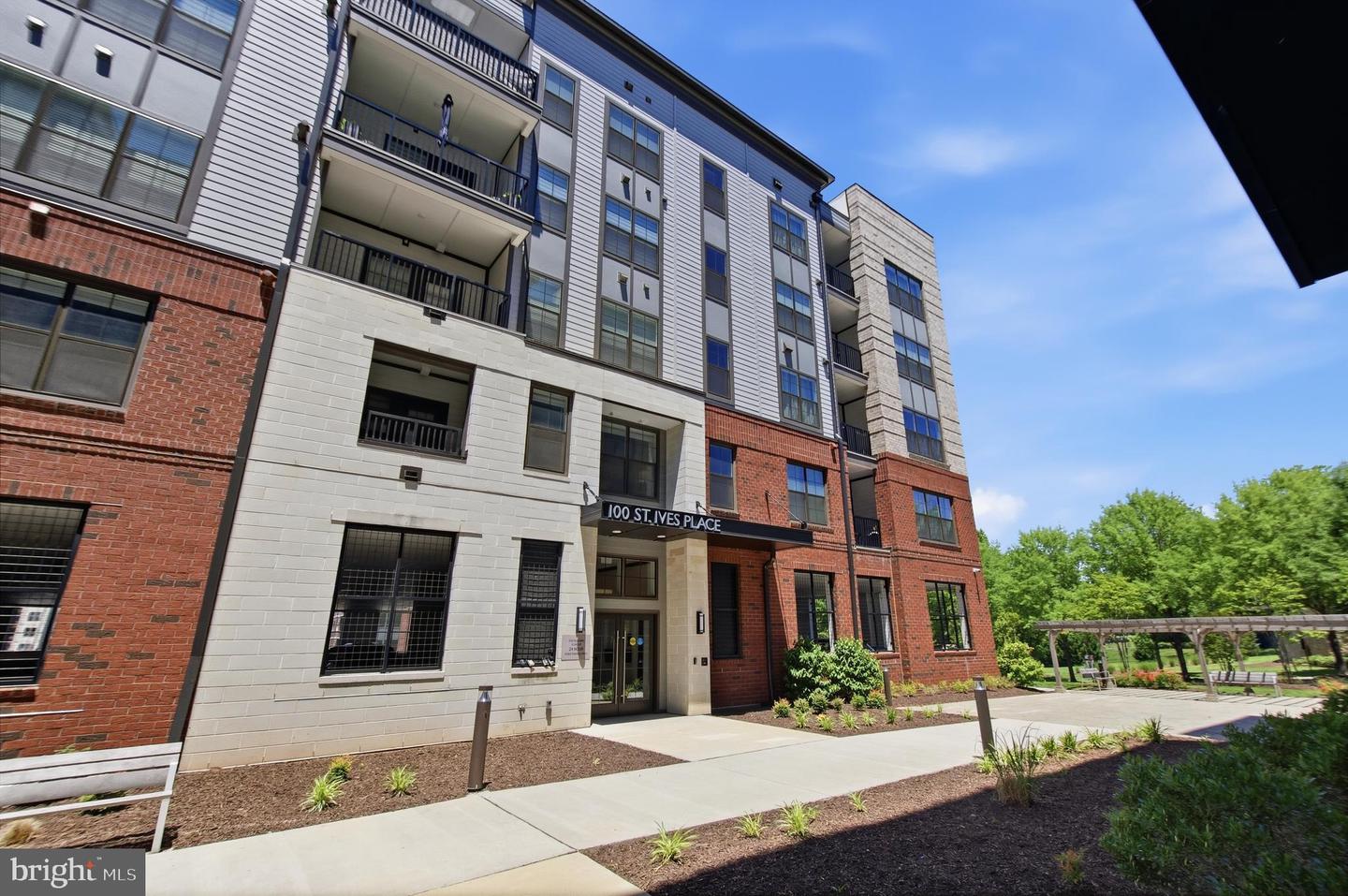 100 Saint Ives Place #108