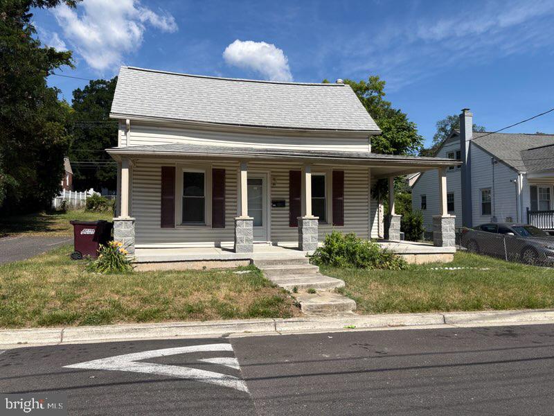725 Mentor Avenue