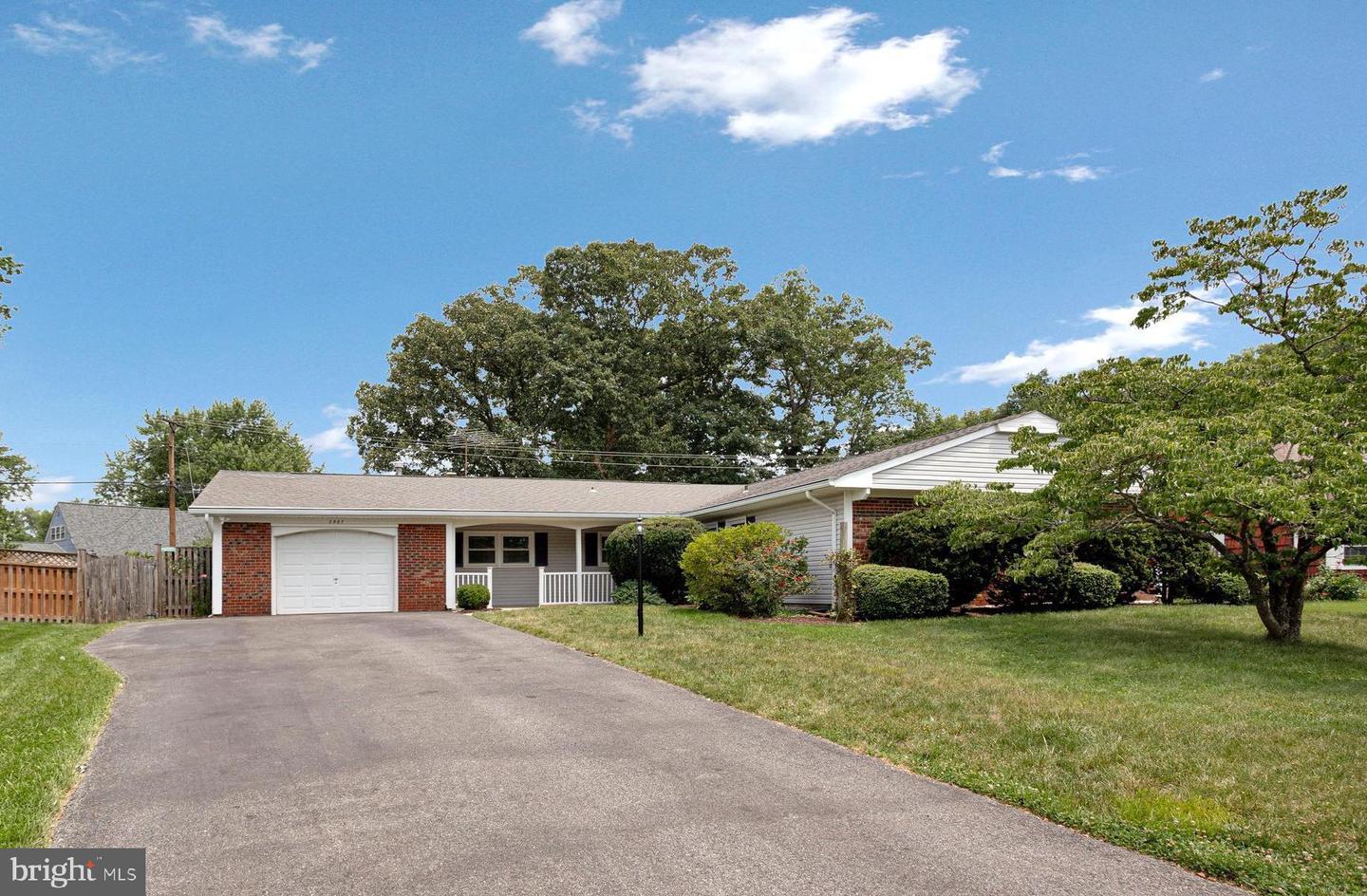 3907 Croydon Lane