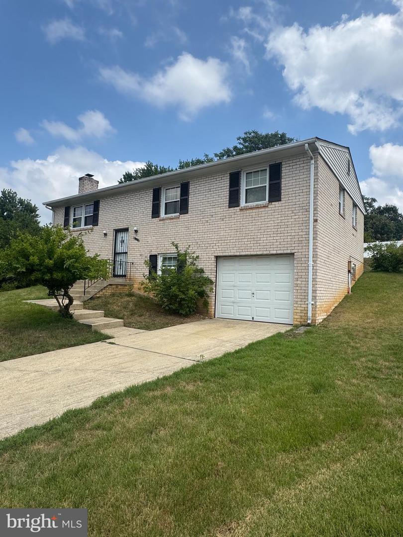 5204 Larwin Court