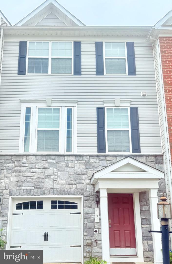 12 Arenas Court