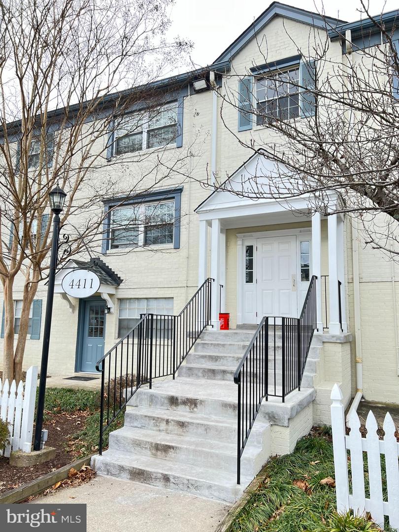 4411 Romlon St # 101