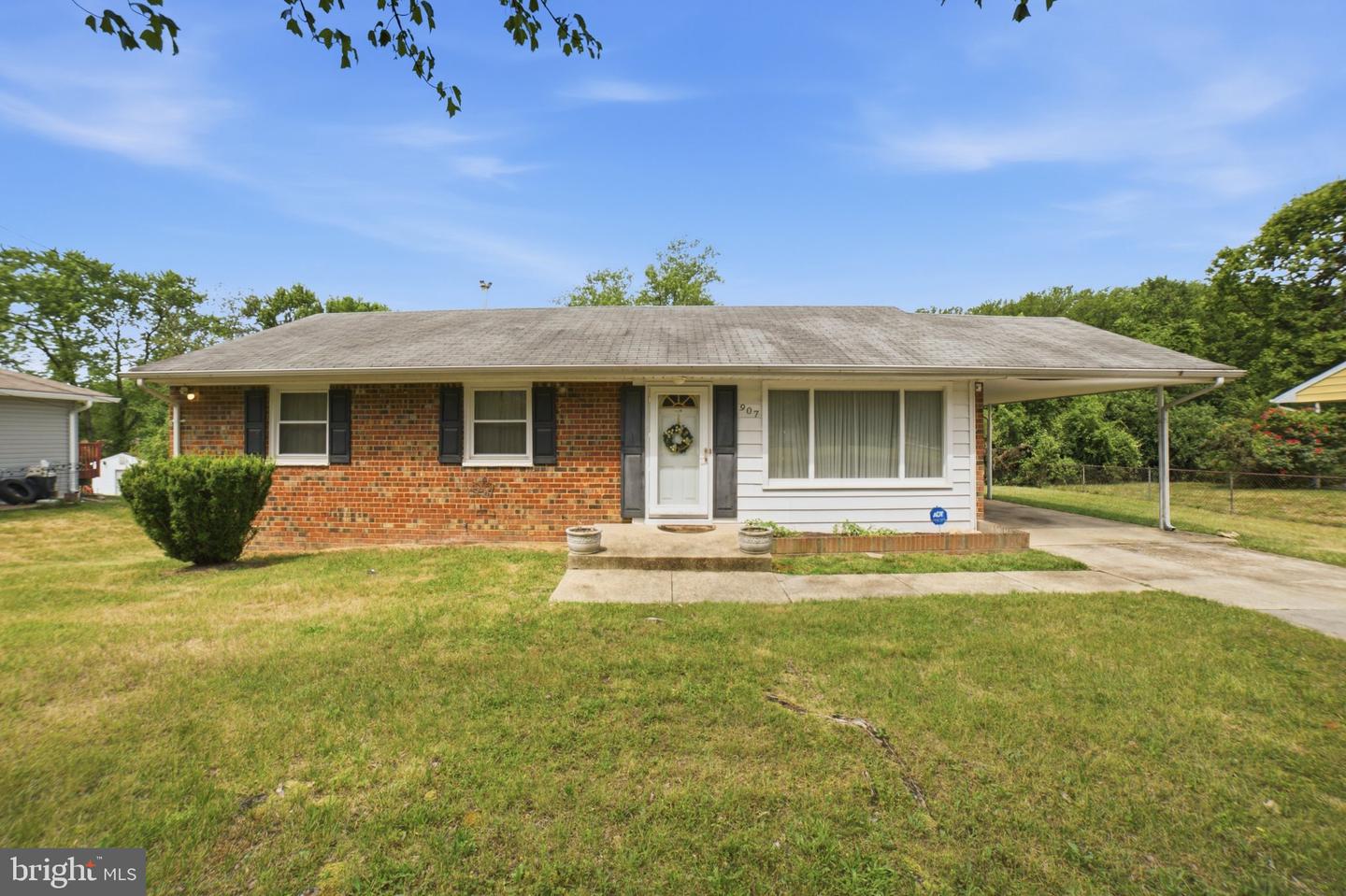 907 Logwood Road