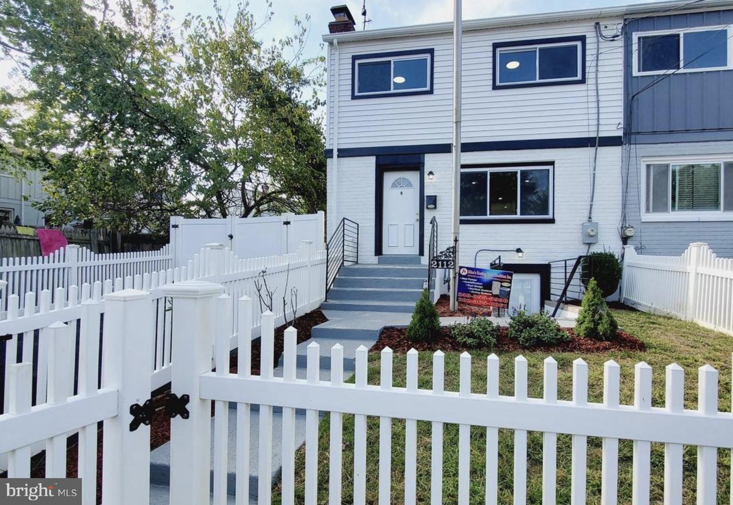2112 Columbia Place, Landover