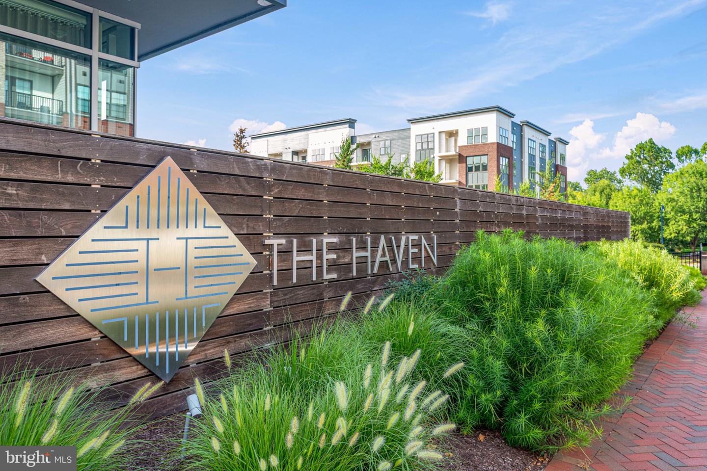 145 Riverhaven Drive #208