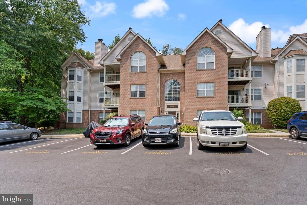 9720 Lake Pointe Court #204
