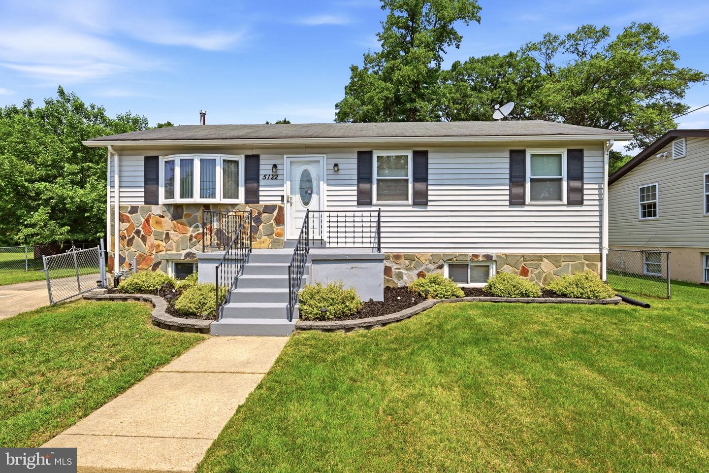 5122 Navahoe Street, College Park